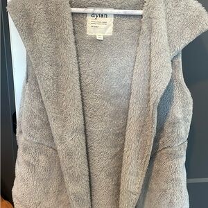 Dylan Soft Gray Apparel